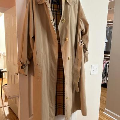 Burberry women's trenchcoat size 10 short