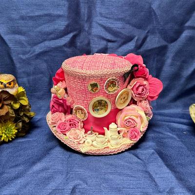 Lot 404: 3 Chiki Bird Mini Top Hats – Owl, Tea Party, and Holiday Designs
