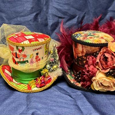 Lot 402: 5 Chiki Bird Mini Top Hats – Whimsical Feather, Floral & Holiday Designs