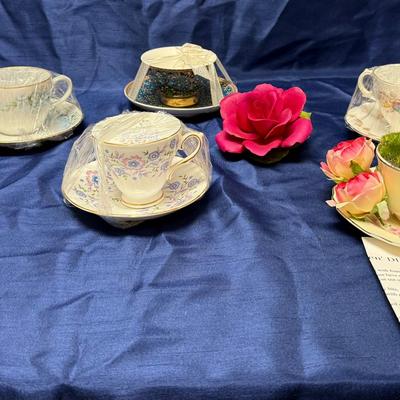 Lot 435: Lot of Vintage Tea Cups & Porcelain Figurines – Lenox, Aylesbury Bone China, Japan, Napoleo