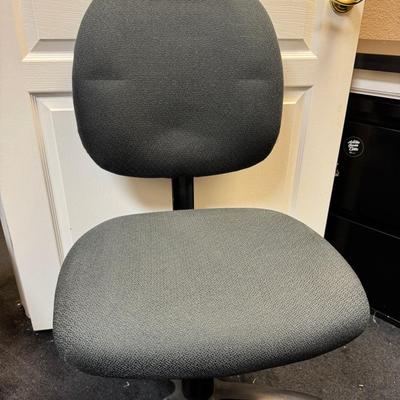 Lot 117:  Blue Upholstery Computer Chair