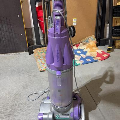 Lot 530: Dyson Animal Carpet Cleaner.