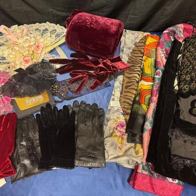 Lot 210: Victorian Dress Accessories (gloves, Scarves, Muff ,fan )