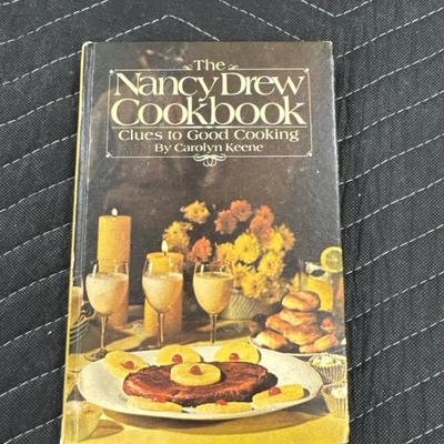 Lot 229: Nancy Drew Cookbook Clues To Good Cooking