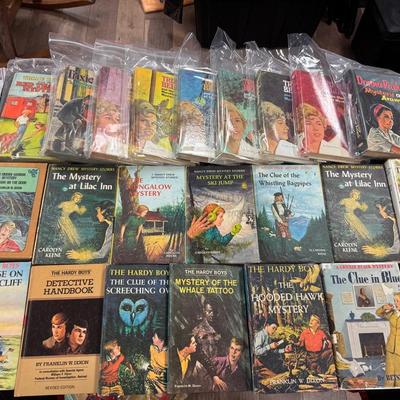 Lot 216: Vintage Young Adult Mystery Collection ( Nancy Drew, Hardy Boys, Trixie Belden)