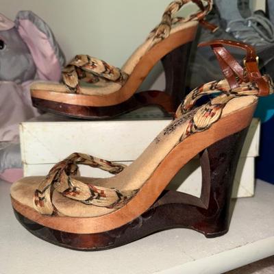 Sale Photo Thumbnail #75