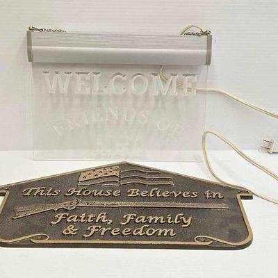 1900 • home decor sign & light