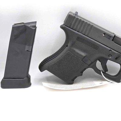 210 • new!!! glock 30s .45 auto semi auto pistol