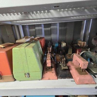 7524 • sewing machines & hand sewing machine