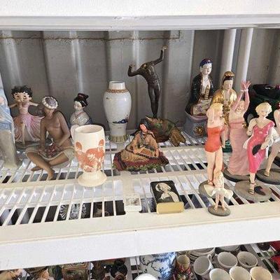 7534 • figurine, mug, lighter & cigarette box