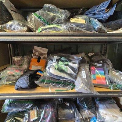 3022 • jackets, tops & more