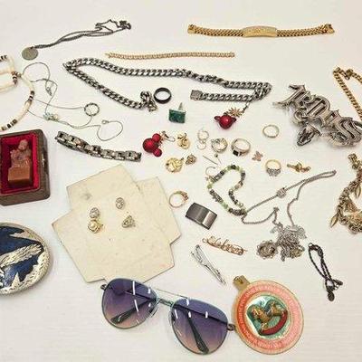 1006 • costume jewelry