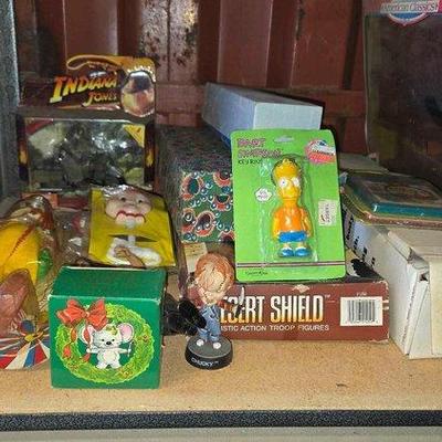 6052 • big top clown collection, bart simpson keychain & more