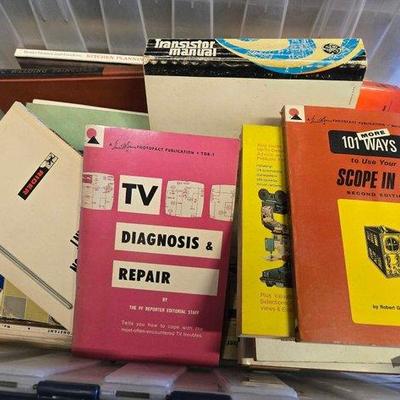 5134 • tote of books