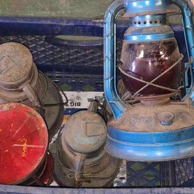 6062 • (5) kerosene lanterns