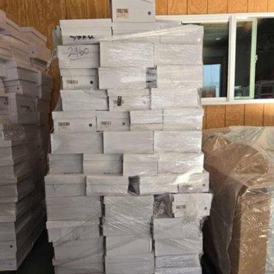 2960 • new!!! (1) pallet of shoes