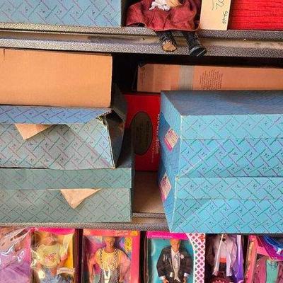 6004 • (8) porcelain dolls & santa figure