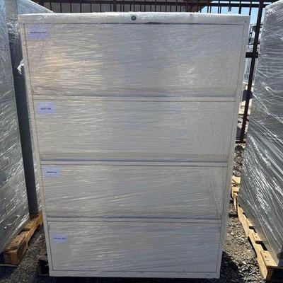 95508 • 3 metal filing cabinets