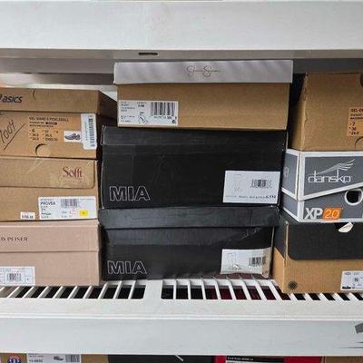 7004 • new!!! (9) pairs of shoes