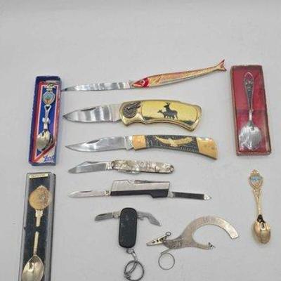 1904 • (6) pocket knives, souvenir spoons & triner scale