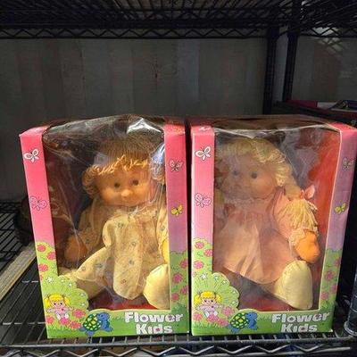 5074 • new!!! (2) flower kids doll