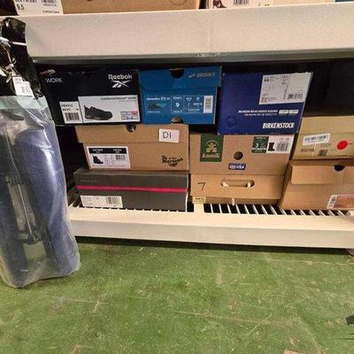 6568 • new!!! 9 pairs of shoes & boot tree's