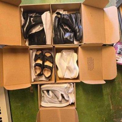 6564 • new!!! 5 pairs of shoes