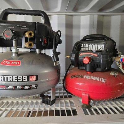 5022 • 2 air compressors