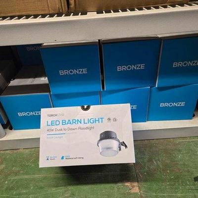 6548 • new!!! led barn light