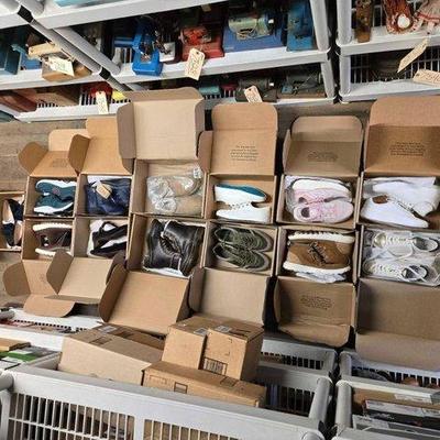 7064 • new!!! 13 pairs of shoes