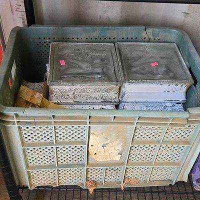 4010 • approx 20 glass bricks