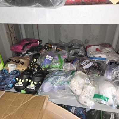 4504 • new!!! (17) pair of shoes