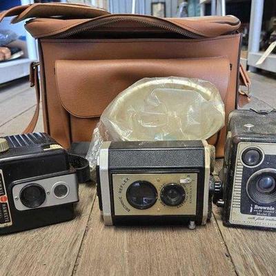 7541 • cameras, camera bag and light