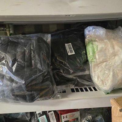 4084 • new!!! the north face jackets, gloves & more