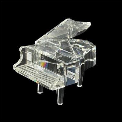 Lot 035   
Swarovski Crystal Grand Piano