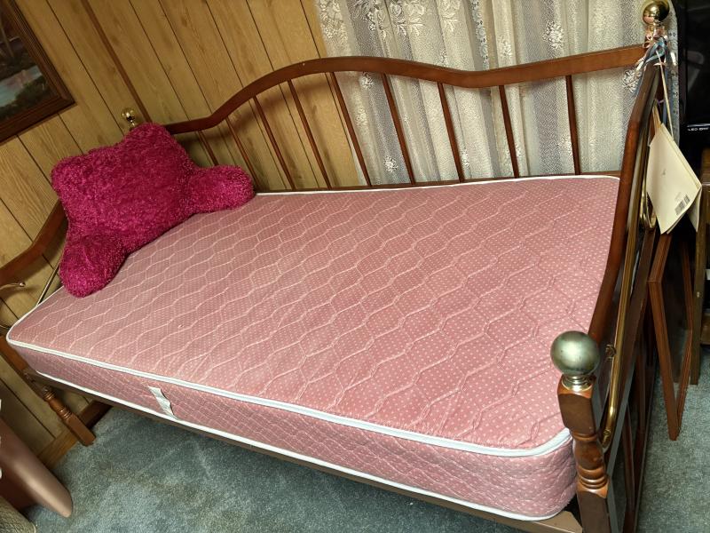 Sale Photo Thumbnail #109