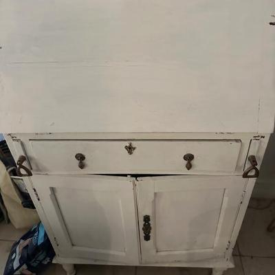 Sale Photo Thumbnail #16: Cabinet