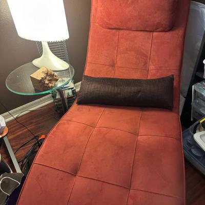 Sale Photo Thumbnail #45: Chaise