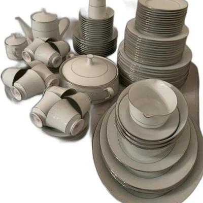 Noritake Sonoma Porcelain Dinnerware Set

