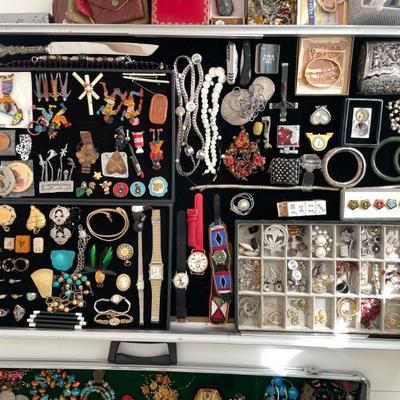 Sale Photo Thumbnail #575