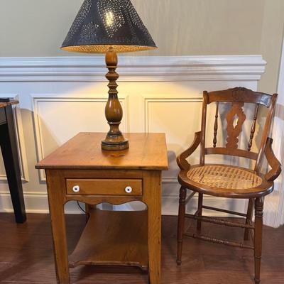 Amish Side Table Vinette 