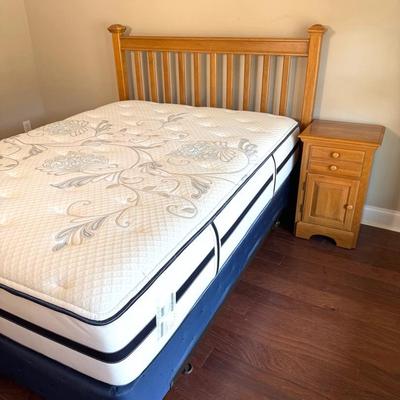 Athens Furniture Bed And Nightstand