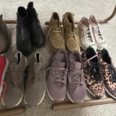 Sale Photo Thumbnail #545