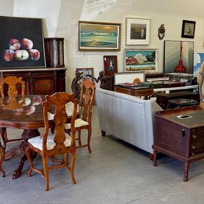 Estate sale photo
