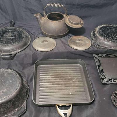 Cast Iron Cookware & Calphalon Grill Pan Collection