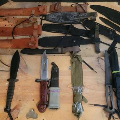 Fixed Blade Knives with Sheaths & Knife Sharpener