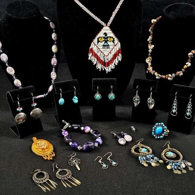 Turquoise, Natural Stone, & Native American Jewelry: Featuring Barse