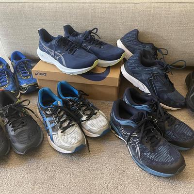 Running Shoes SZ 9.5
