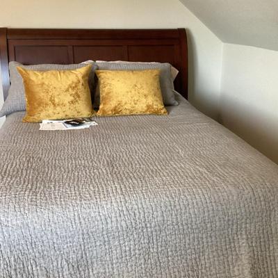 Aspen Home Captains Queen Size Bed 
