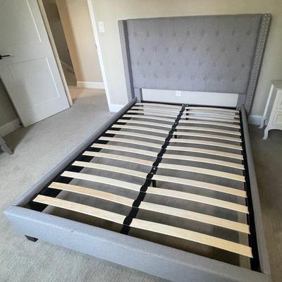 Riverdale Tufted and Upholstered Full Size Platform Bed